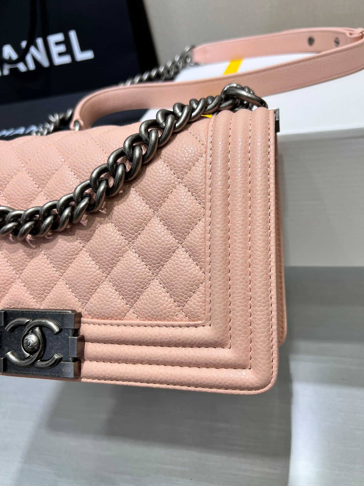 BOY BAG Medium 25 PINK Caviar Ruthenium Hardware