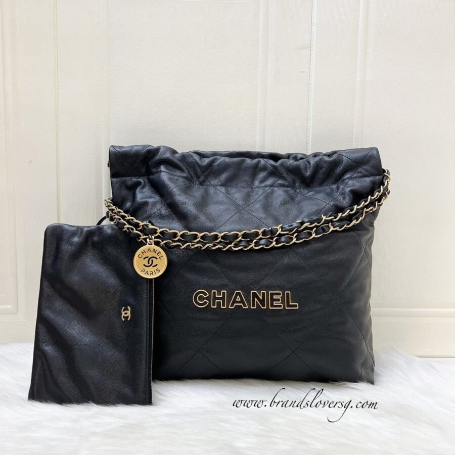 Chanel Hobo black bag – front view