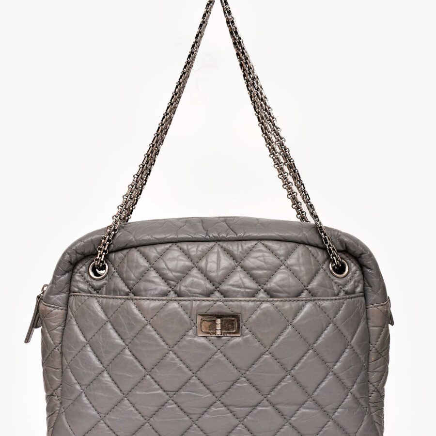 Chanel handbag grey – front view