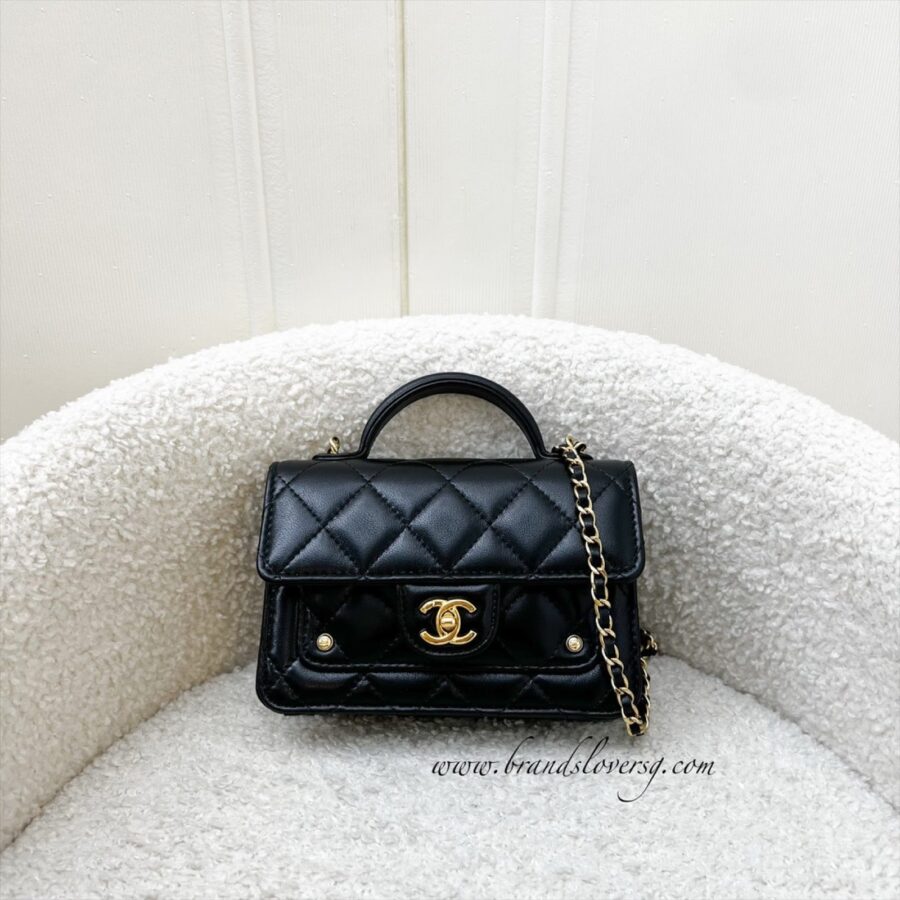 Chanel Clutch black bag – front view